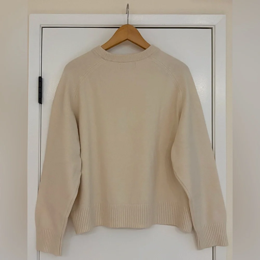 Banana Republic Cream Knit Crewneck Sweater - Picture 2 of 8